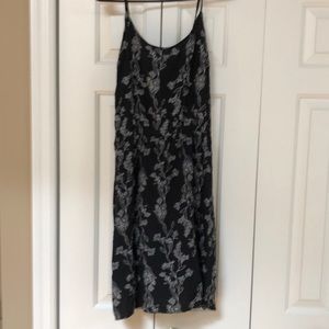 Scoop neck printed dress